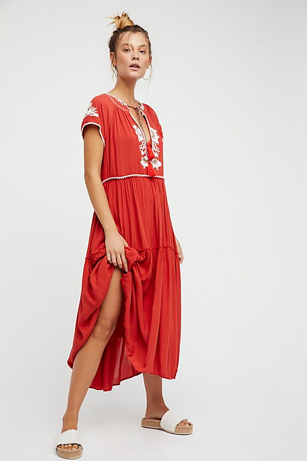 Women Spring and Summer Bohemian Vacation Embroidered Lace Cake Dress Traction Dress