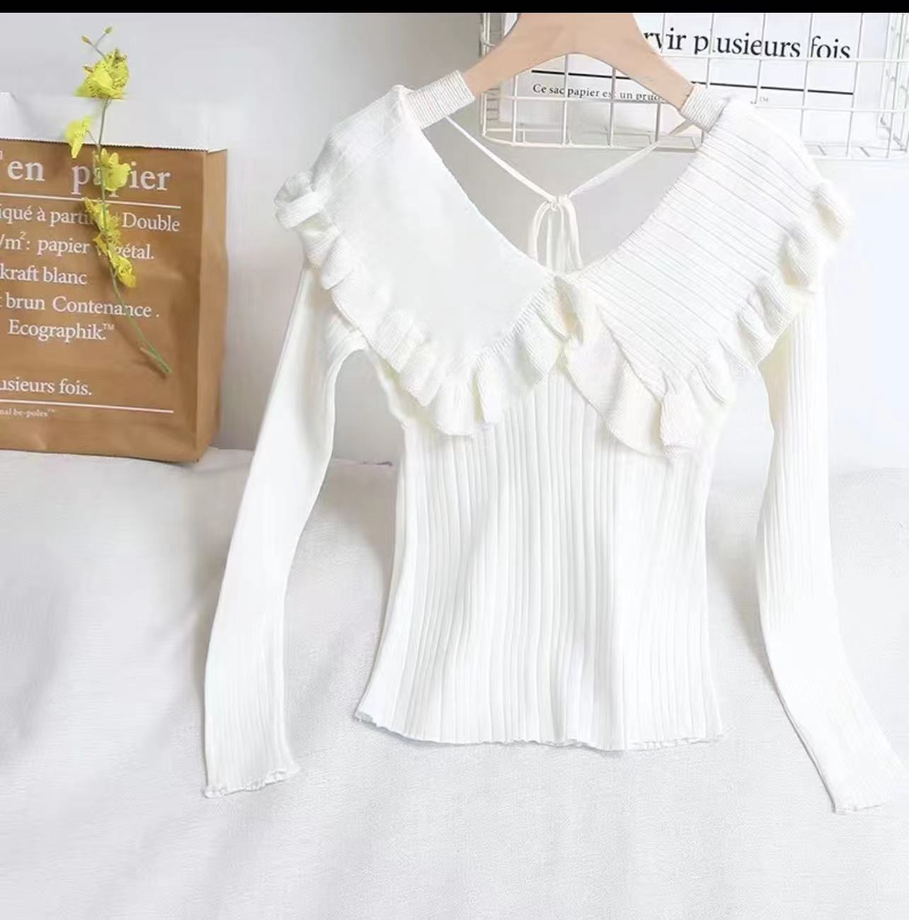 Women Autumn and Winter New Elegant Lapel Wood ear Slim fit Sweater