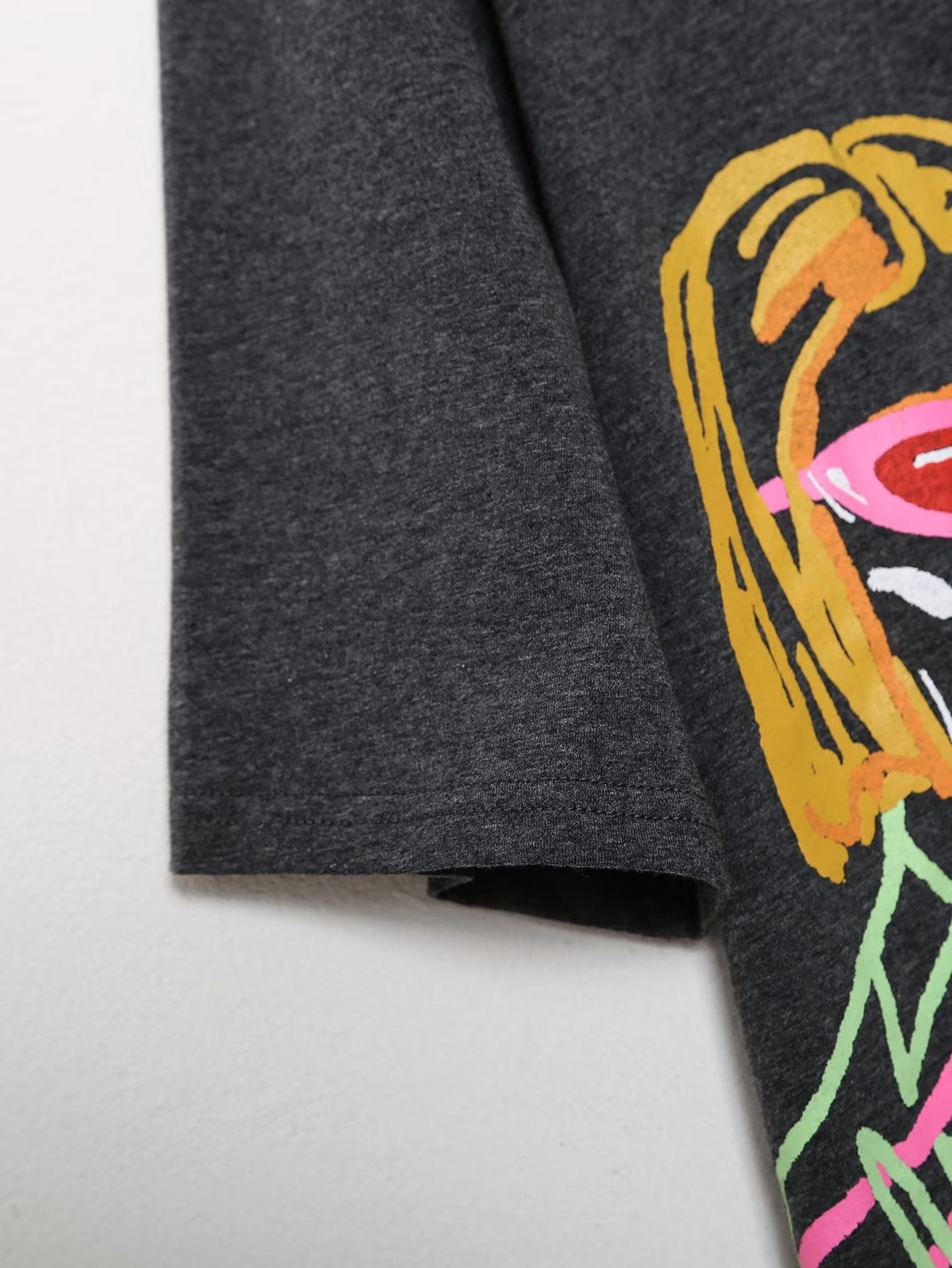 T-shirt à manches courtes imprimé effet délavé