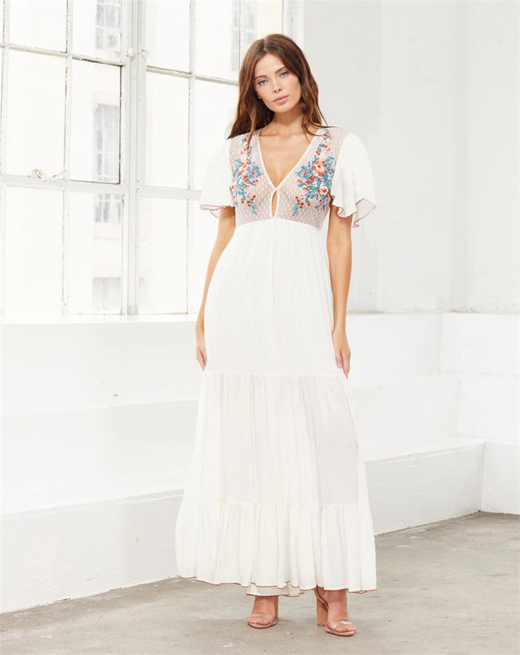 Maxi vestito da vacanza con scollo a V profondo e scollo a V profondo ricamato