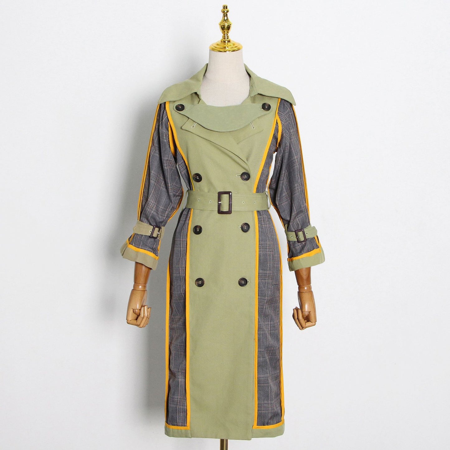 Trench-coat de célébrité personnalisé à double boutonnage à carreaux cousant un manteau ample mi-long