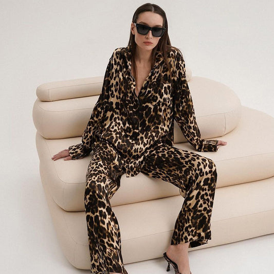 Light Luxury Printed Leopard Print Simple Loose Long Sleeves Trousers Pajamas Two Piece Set Autumn Winter Ladies Homewear